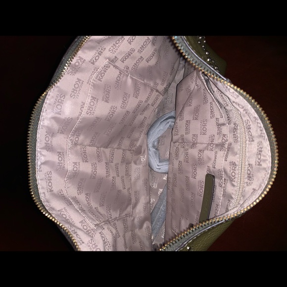 NWOT Michael Kors Olive/Army/Green Leather Purse - Picture 5 of 6